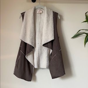 Furry Vest, Gray